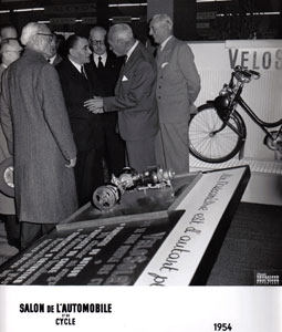 Salon de l'automobile et du cycle Paris 1954