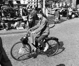 Paris Saint-Germain-des-Prés velosolex 45 