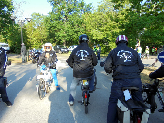 Les membres du Solex Club Spirales de Calais