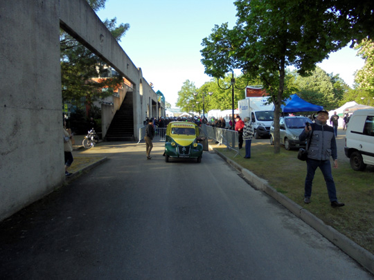 Préparation au départ du 1er groupe des solexistes