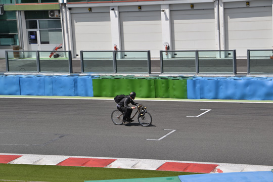 Le record de vitesse de David Danes, 65 km/h sur un solex modifié