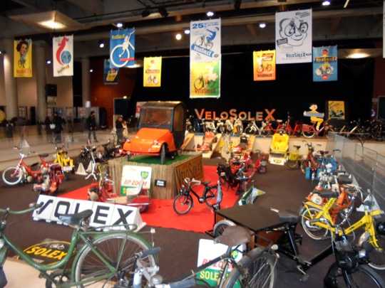 Le Véloto au milieu de tous les modèles de Vélosolex