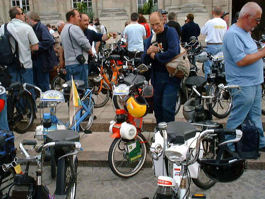 Départ de la mairie