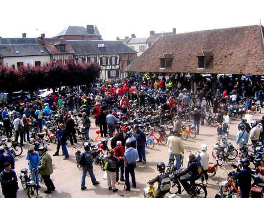 Nouvelle étape aux halles de Songeons