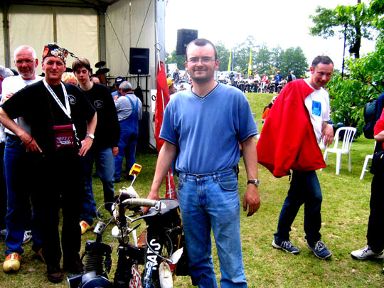 David le vainqueur du démontage du vélosolex