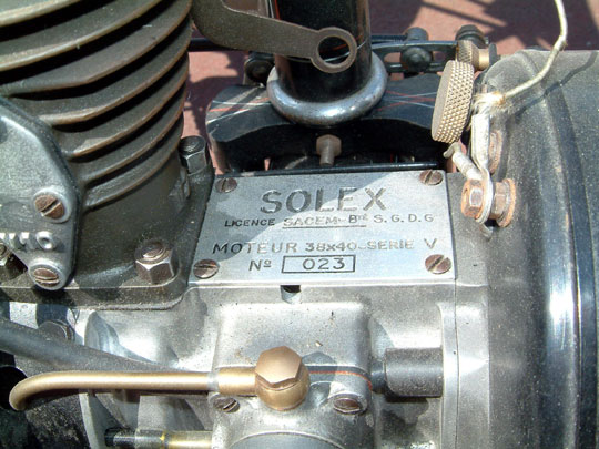 Le prototype velosolex n° moteur 023