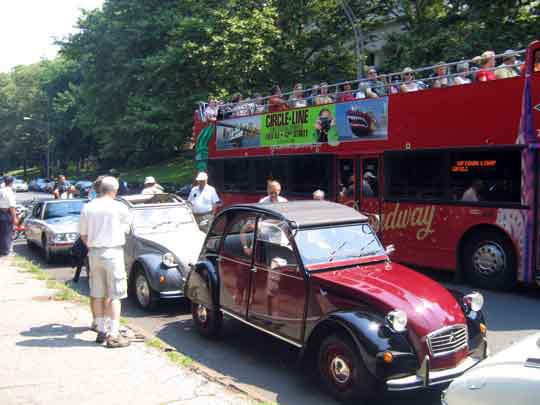 Photo 2cv avec car touriste