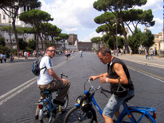 Une Via dei Fori Imperiali bien vide