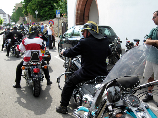 Les pompiers néerlandais en Harley