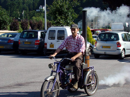 Un étrange engin à vapeur 