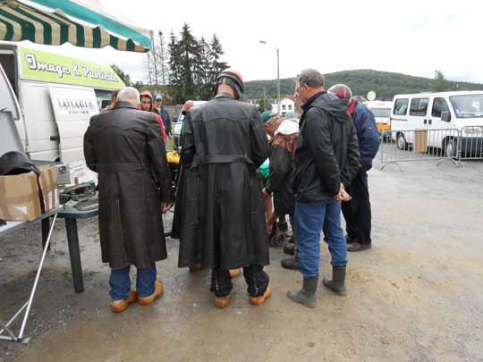Les solexistes néerlandais devant le stand d'Alain Monchet