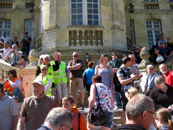 Un salut de la main d'Alain Artois