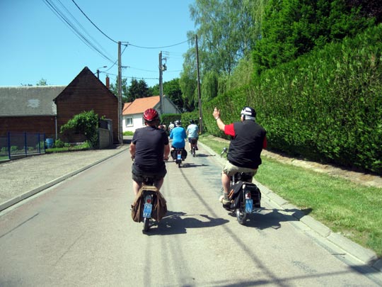 Un salut aux habitants des villages traversés