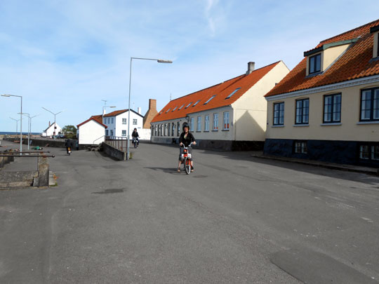 Arrivée d'Anne sur le port de Svaneke