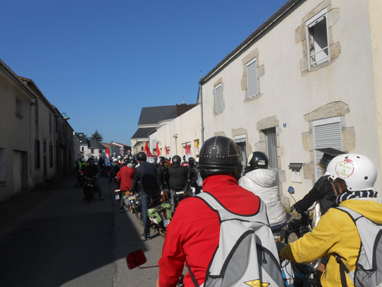 Embouteillage dans Saint-Lumine-de-Clisson