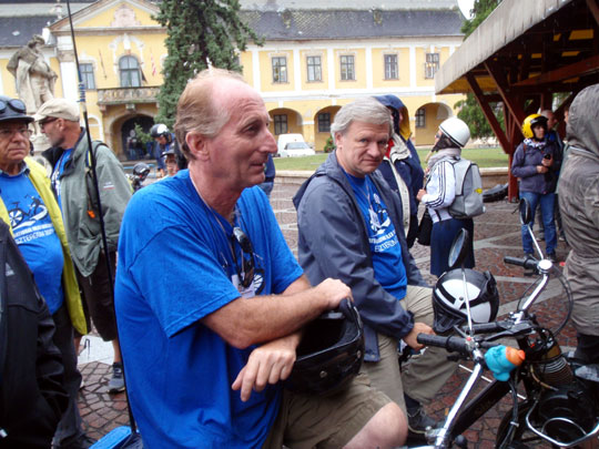 Gilbert Gauthier et László Sáfár en solex