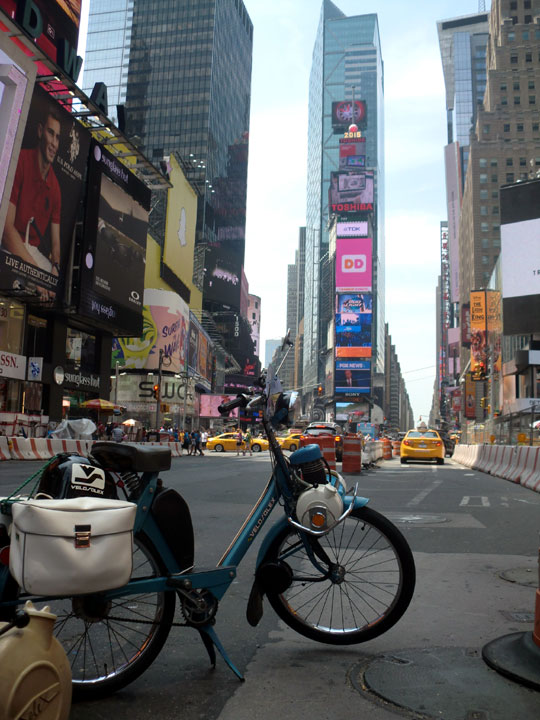 Velosolex 4600 in Times Square