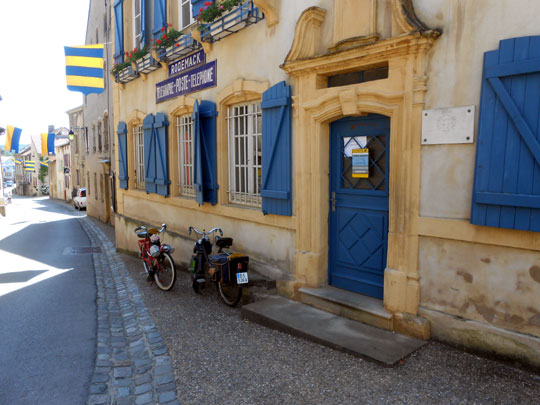 Le splendide bureau de la poste de Rodemack