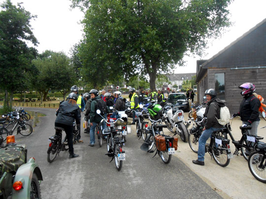 Le rendez-vous des solexistes à Saint-Denis du Maine