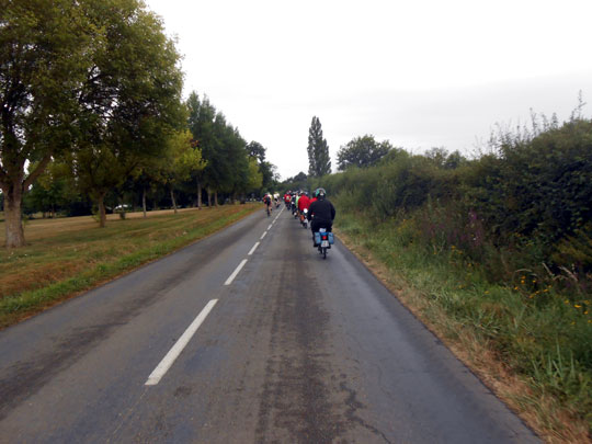 Le départ est donné, en route pour Arquenay...