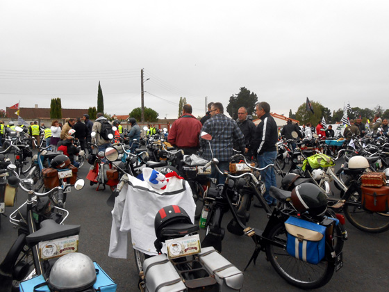Une partie des solexistes qui se sont retrouvés à Monfaucon-Montigné