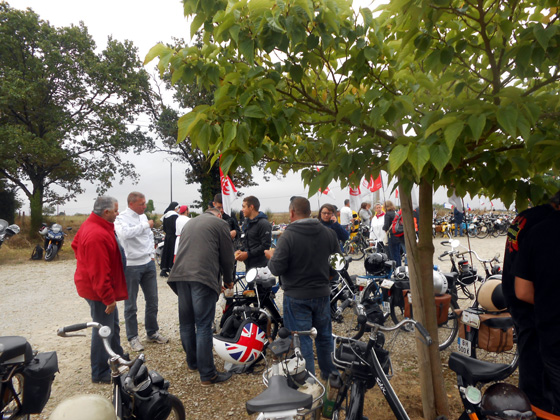 Pause Vin Nouveau à la ferme animalière de Saint-Crespin sur Moine