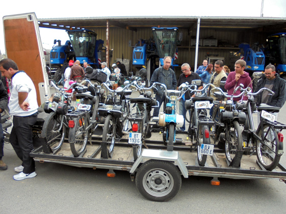 Départ des établissements Lhommeau à Clisson pour Gesté Maine & Loire