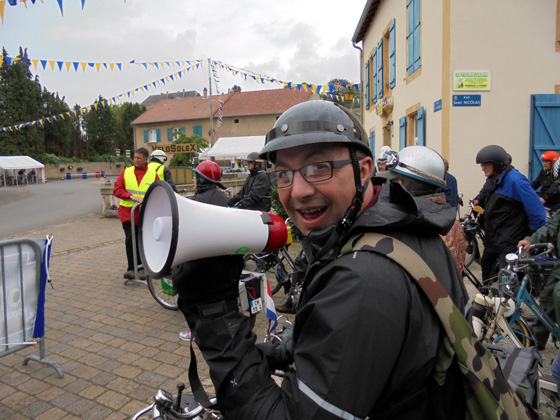 Nicolas Delattre prêt à donner les consignes aux manifestants