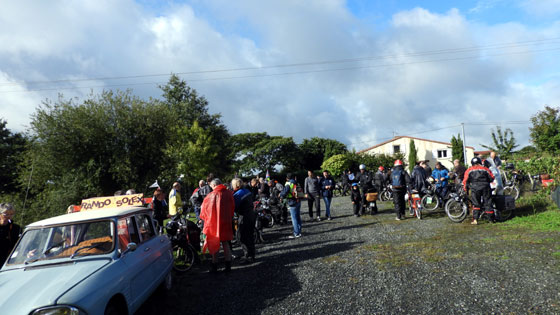 Arriv&eacute;e des premiers solexistes &agrave; Saint-Cr&eacute;pin-sur-Maine