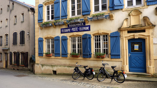 La magnifique bâtiment des PTT de Rodemack