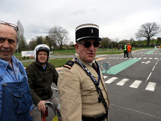 Un gendarme sur le circuit de la Pr&eacute;vention Routi&egrave;re