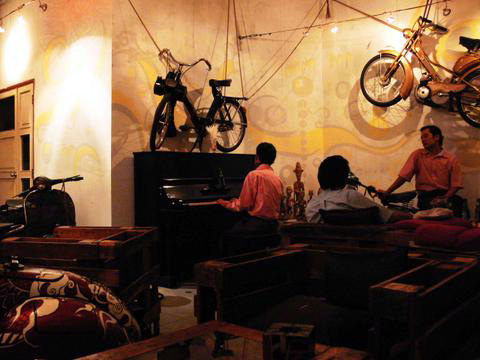 piano bar avec un solex 