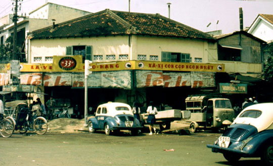 La fameuse Bière 33 de Saïgon