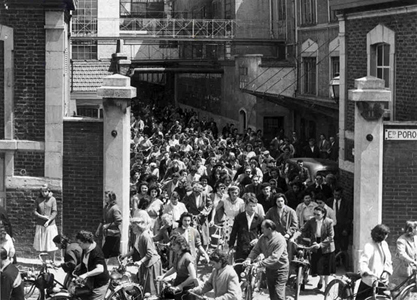 Sortie des Usines Poron