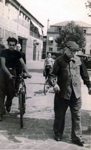 Sortie de l'usine de Courbevoie