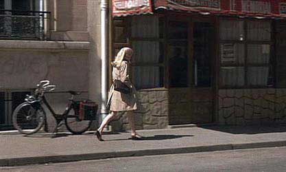 Catherine Deneuve et un Solex 3300