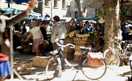 Un Solex 1100 sur le Marché d' Aix-en-Provence