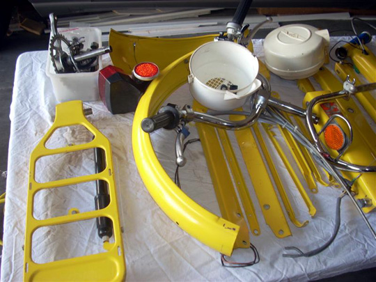 Le guidon et les poignées Magura