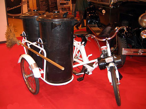 Un Solex ayant servi à la voirie à Lisbonne